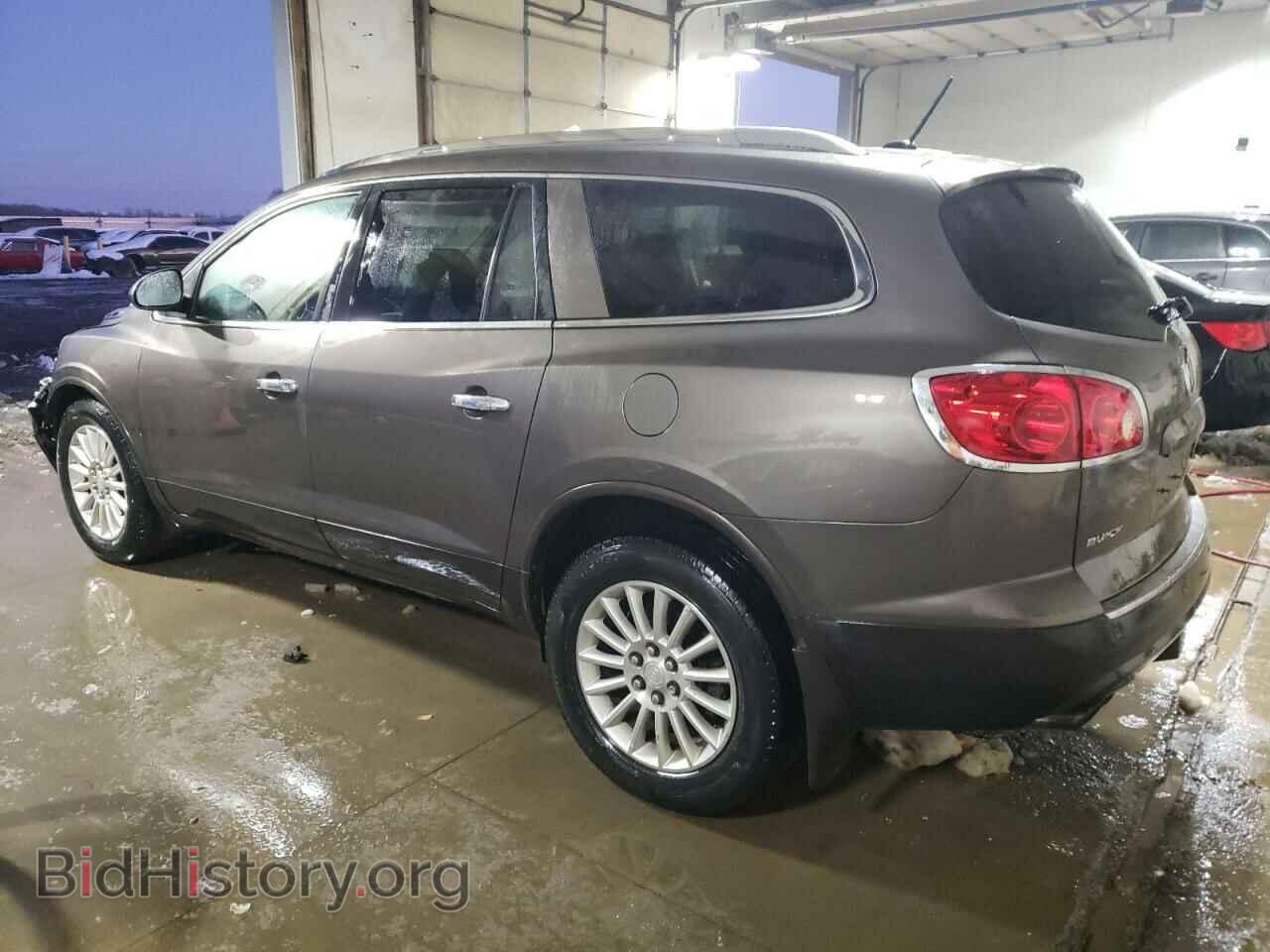 2011 BUICK ENCLAVE - VIN: 5GAKRAED7BJ140108 - Фото 2