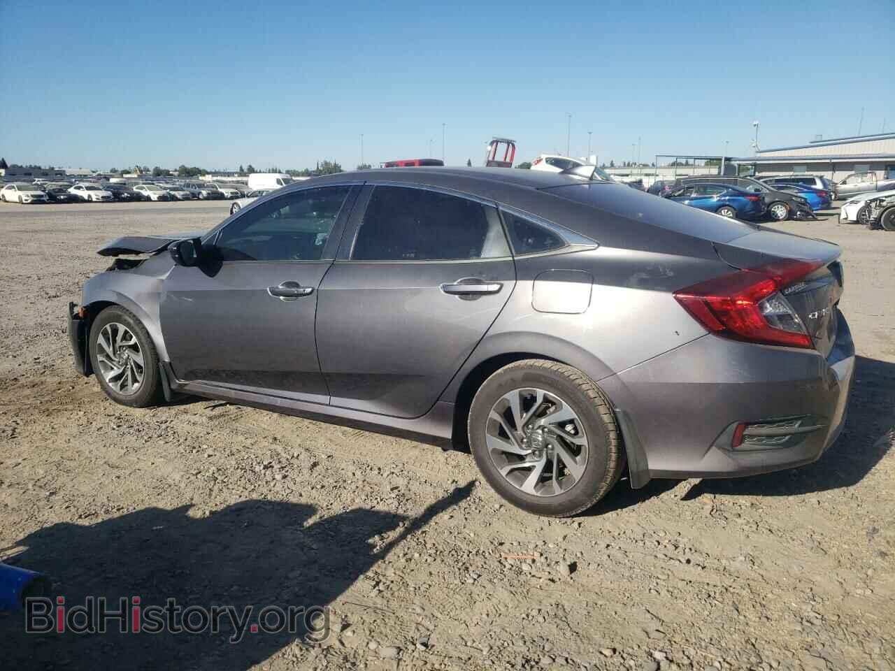 2018 HONDA CIVIC - VIN: 2HGFC2F73JH532603 - Фото 2