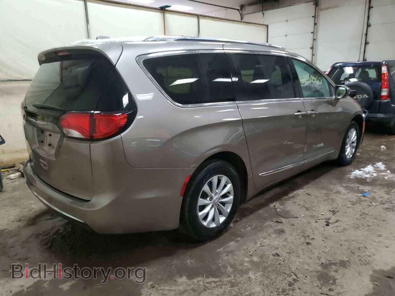 2018 CHRYSLER PACIFICA - VIN: 2C4RC1BG8JR100434 - Фото 3