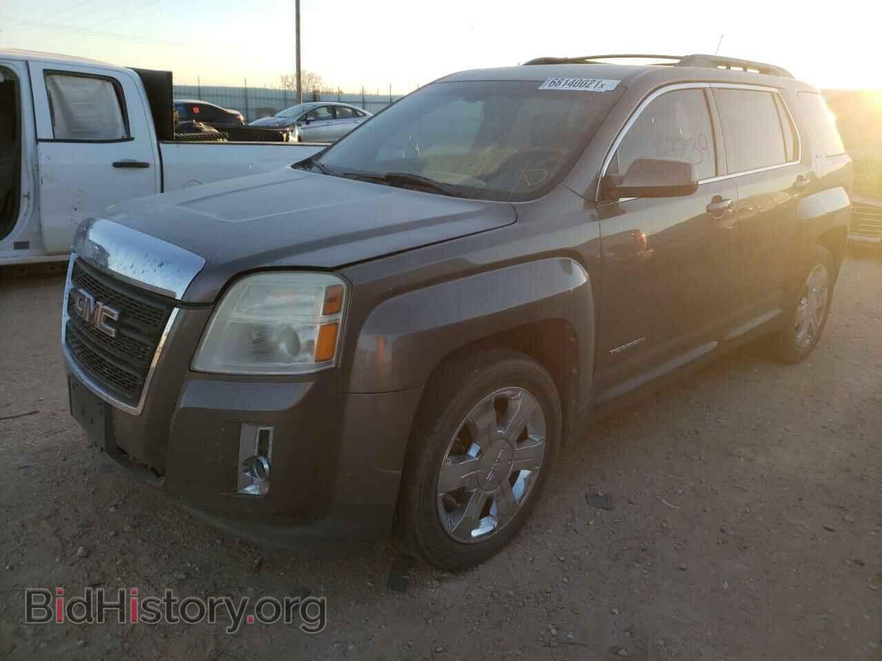 2011 GMC TERRAIN - VIN: 2CTFLUE52B6285828 - Фото 2