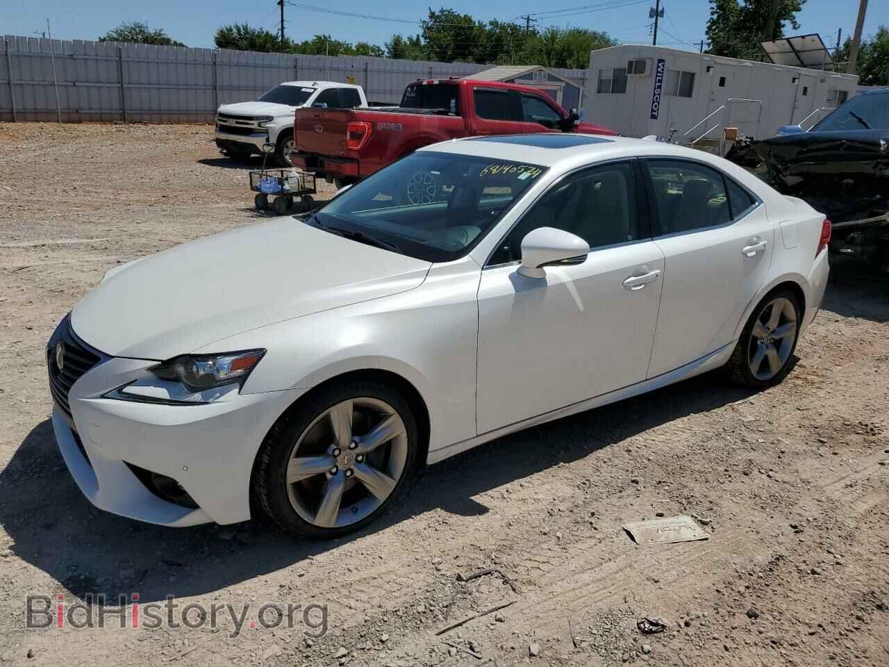 Photo JTHBE1D25F5015759 - LEXUS IS 2015