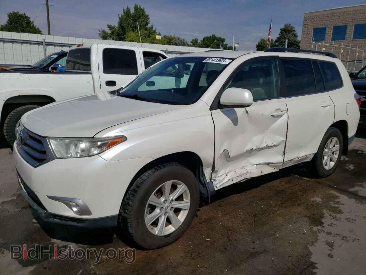 Фотография 5TDBK3EH8CS155741 - TOYOTA HIGHLANDER 2012