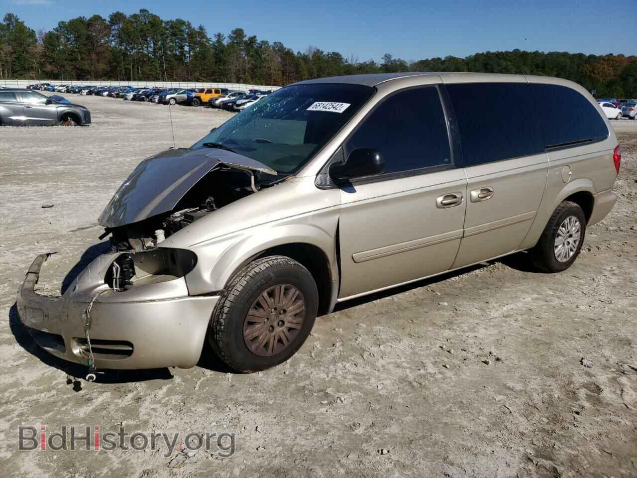 Photo 1A4GP44R26B610211 - CHRYSLER MINIVAN 2006