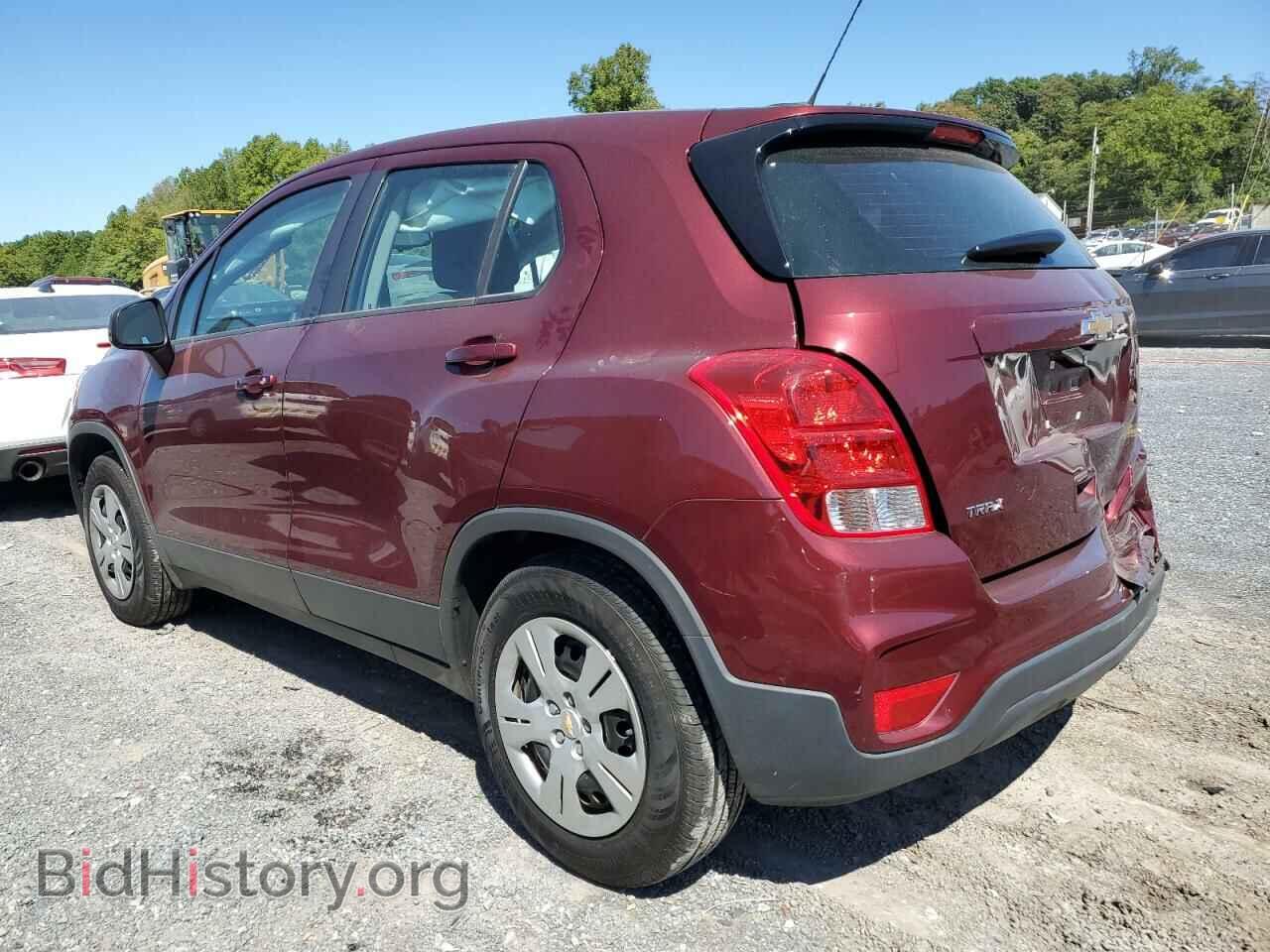 2017 CHEVROLET TRAX - VIN: 3GNCJKSB9HL264134 - Фото 2