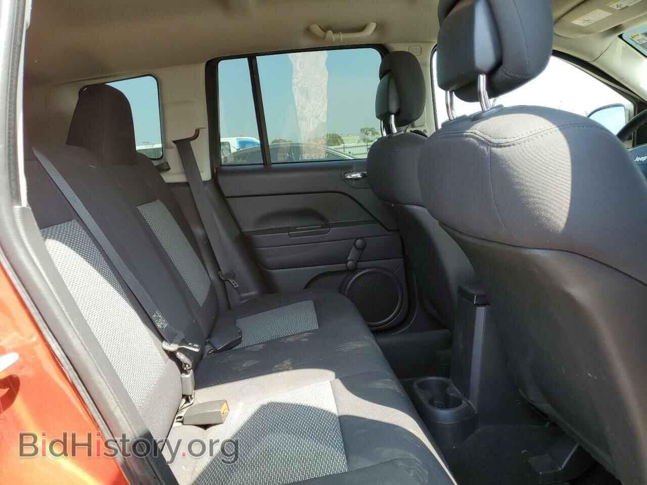 2010 JEEP COMPASS - VIN: 1J4NF1FBXAD623178 - Фото 11