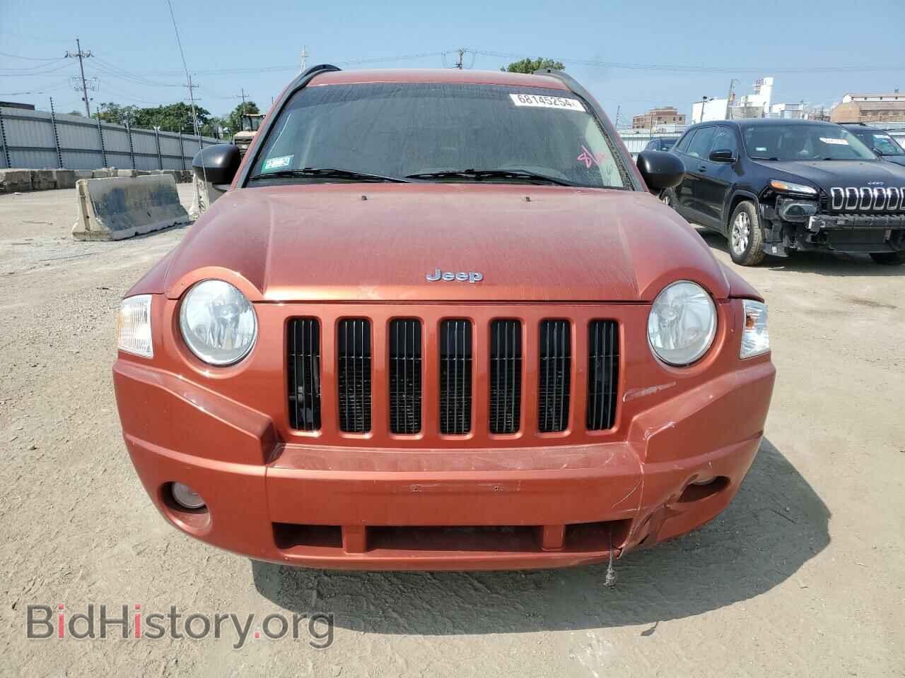 2010 JEEP COMPASS - VIN: 1J4NF1FBXAD623178 - Фото 5