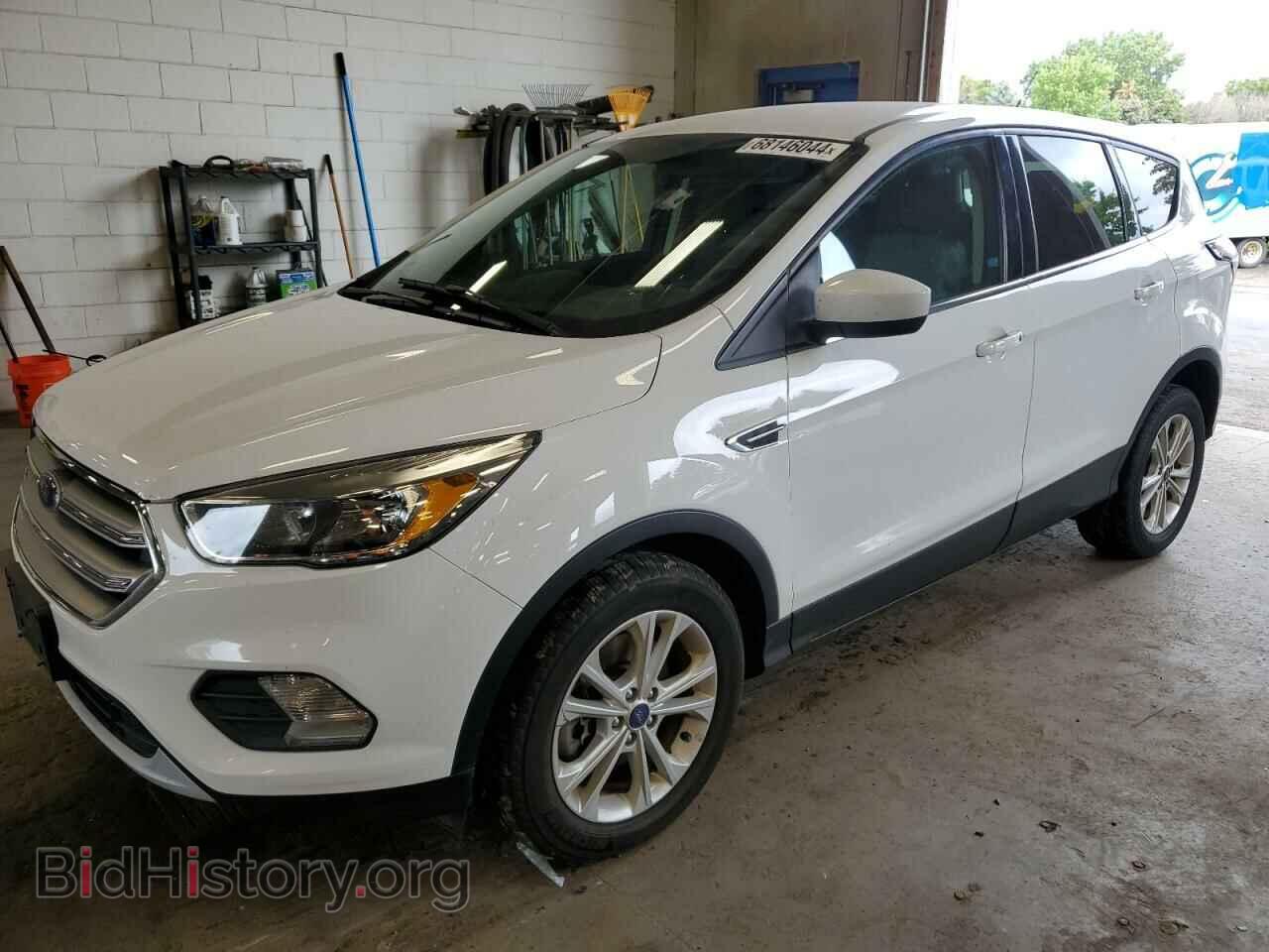 Фотография 1FMCU0G90HUC35777 - FORD ESCAPE 2017