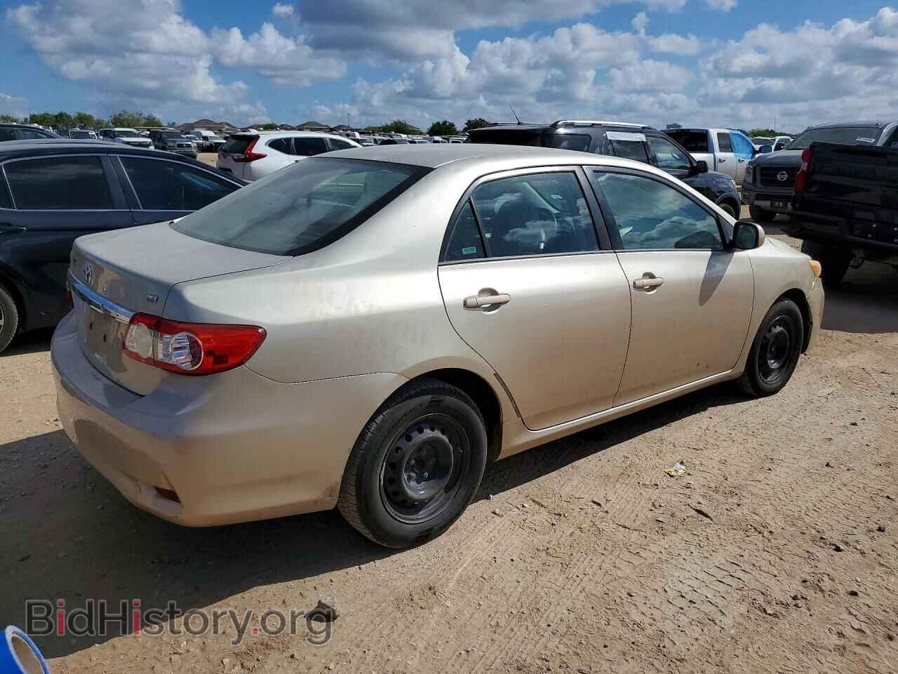 2011 TOYOTA COROLLA - VIN: 2T1BU4EE3BC547720 - Фото 3
