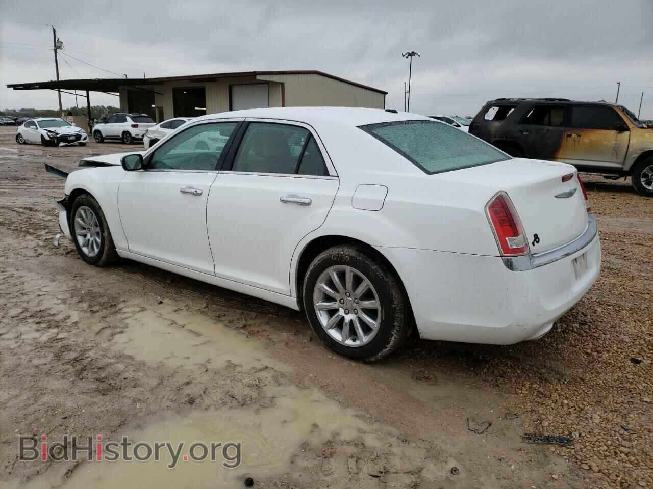 2012 CHRYSLER 300 - VIN: 2C3CCACG0CH200710 - Фото 2
