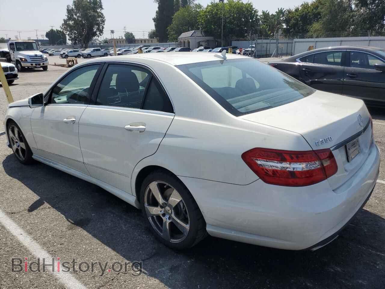2011 MERCEDES-BENZ E-CLASS - VIN: WDDHF5GB7BA383573 - Фото 2