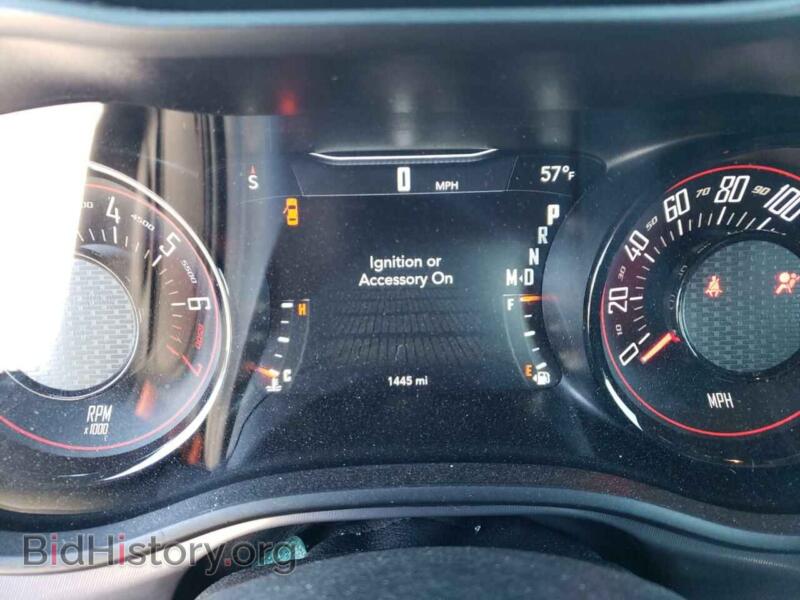 2022 Dodge CHALLENGER (VIN 2C3CDZAG0NH215225) — фото 9 из 12