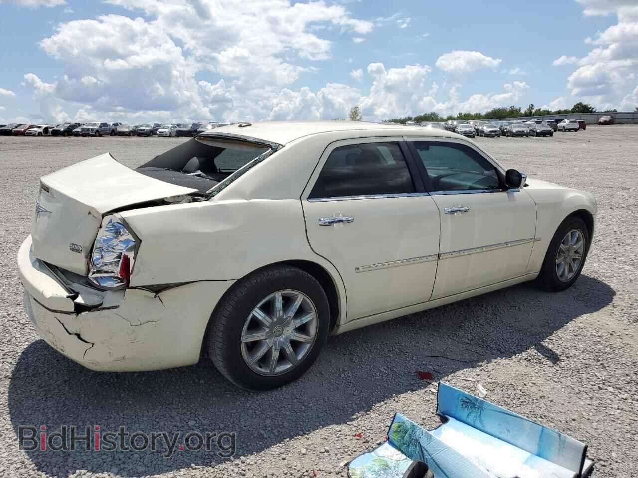 2010 CHRYSLER 300 - VIN: 2C3CA5CV5AH192984 - Фото 3