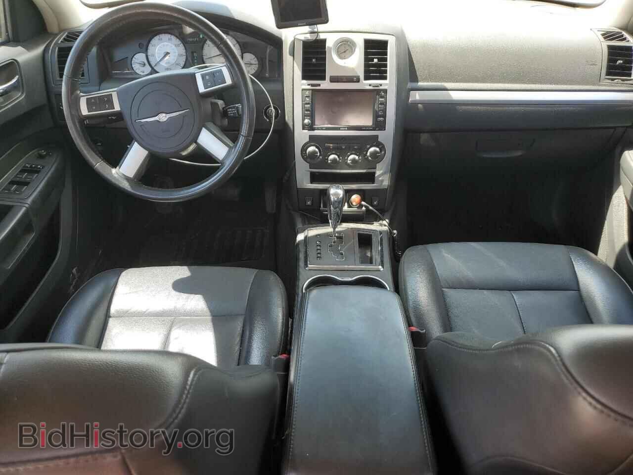 2010 CHRYSLER 300 - VIN: 2C3CA5CV5AH192984 - Фото 8