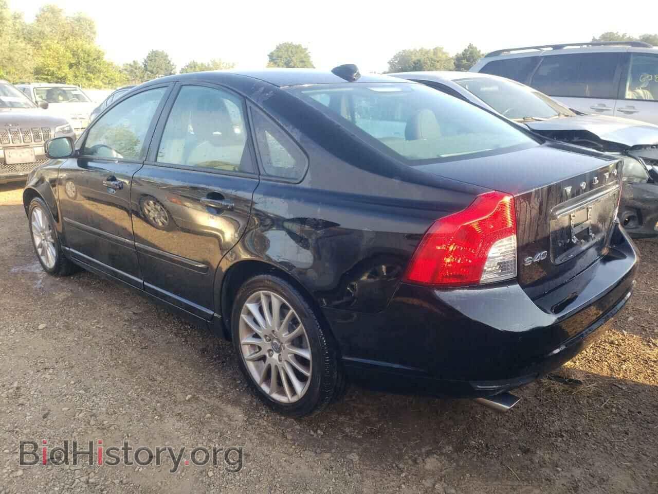 2011 VOLVO S40 - VIN: YV1672MS2B2534809 - Фото 2