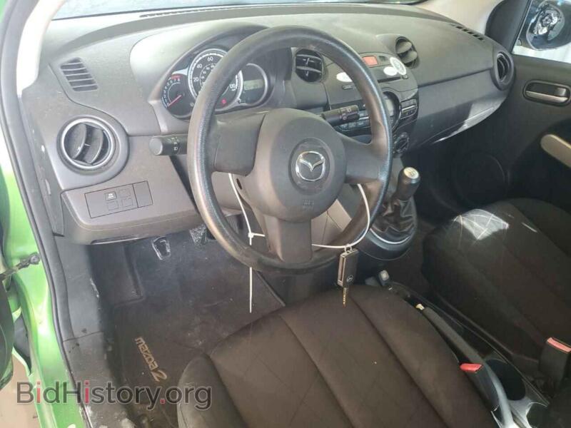 2013 Mazda 2 (VIN JM1DE1KY2D0157675) — фото 8 из 13