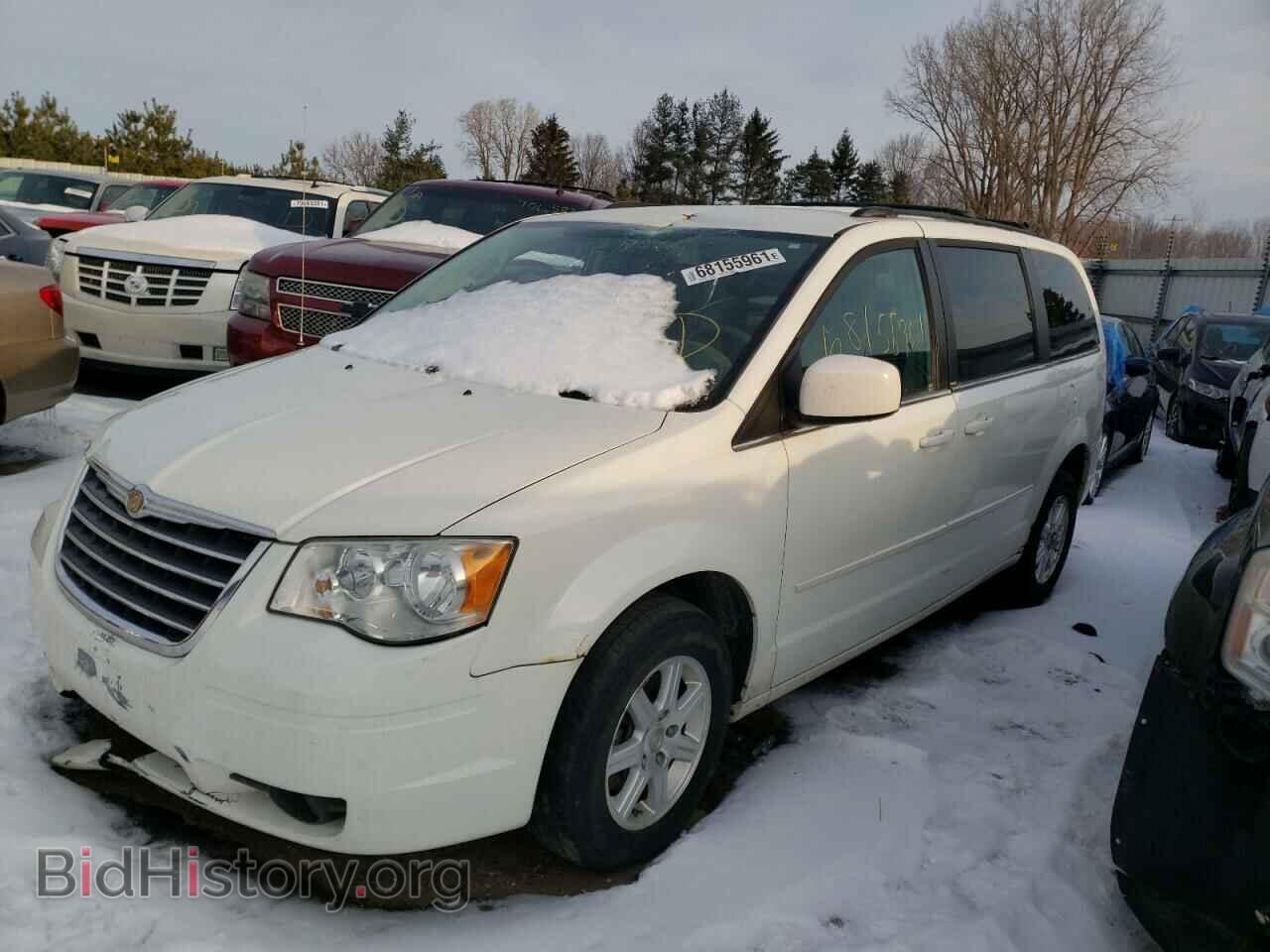 2008 CHRYSLER MINIVAN - VIN: 2A8HR54P98R621521 - Фото 2
