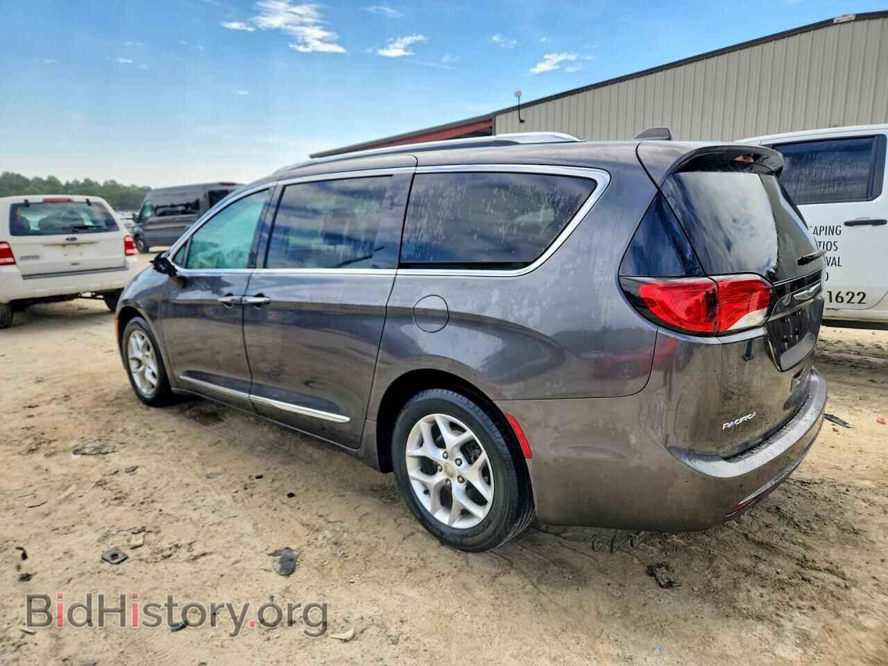 2017 CHRYSLER PACIFICA - VIN: 2C4RC1EG9HR743591 - Photo 2