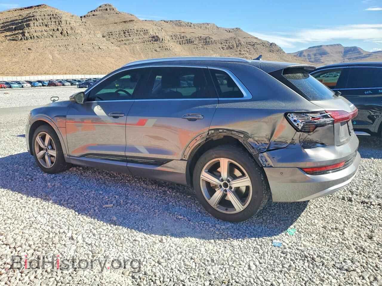 2019 AUDI E-TRON - VIN: WA1LABGE1KB014014 - Photo 2