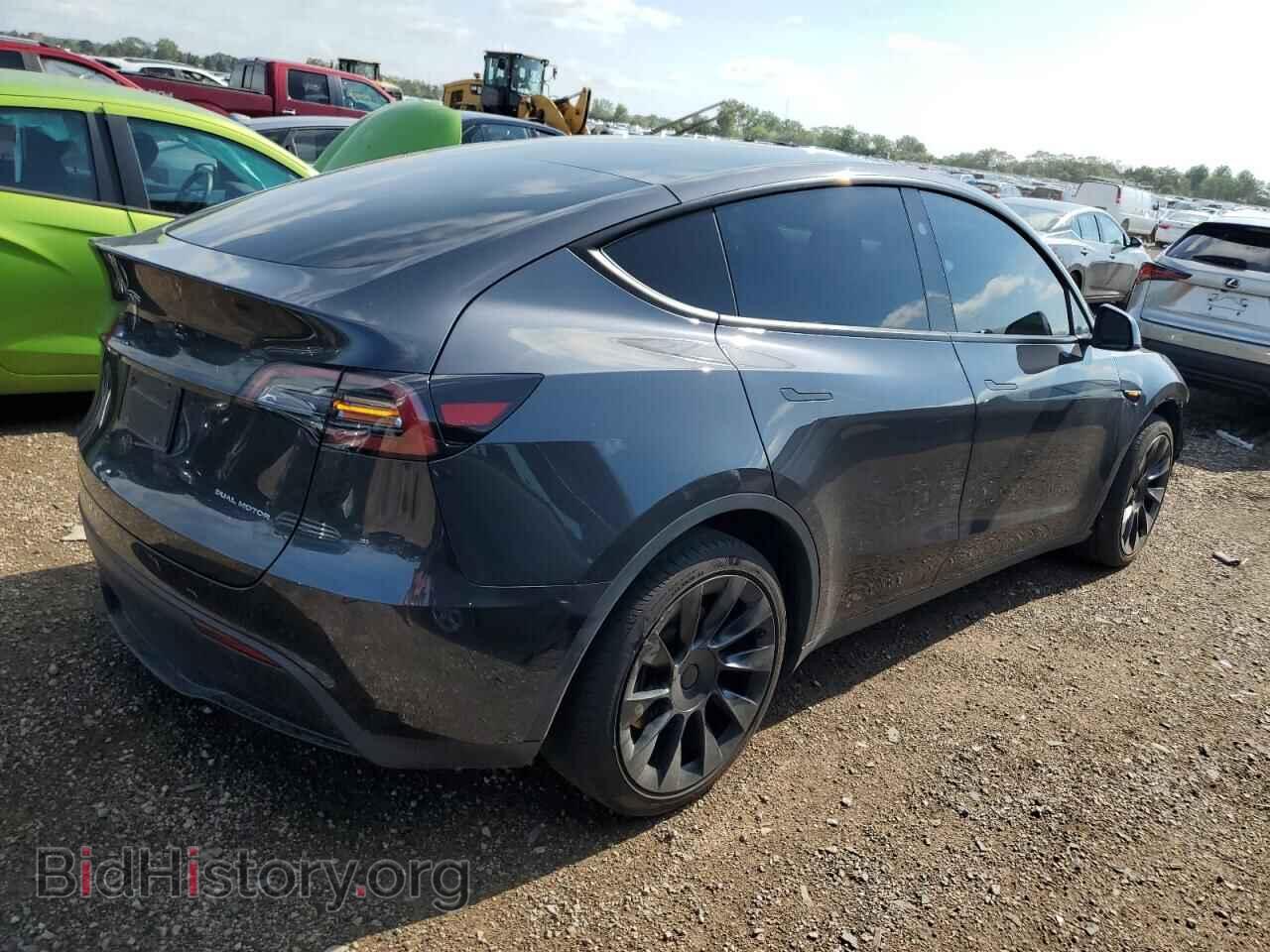 2024 TESLA MODEL Y - VIN: 7SAYGAEEXRF016023 - Photo 3