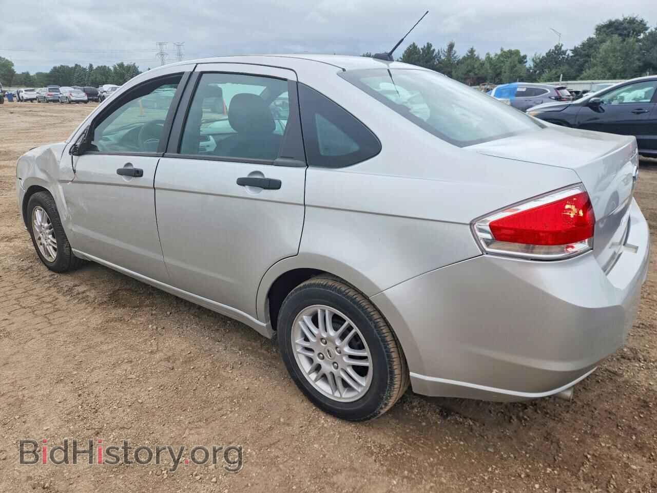 2011 FORD FOCUS - VIN: 1FAHP3FN4BW197666 - Photo 2