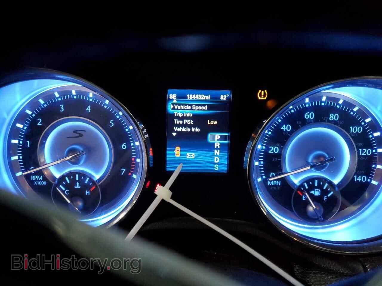 2014 CHRYSLER 300 - VIN: 2C3CCAGG2EH357376 - Фото 9