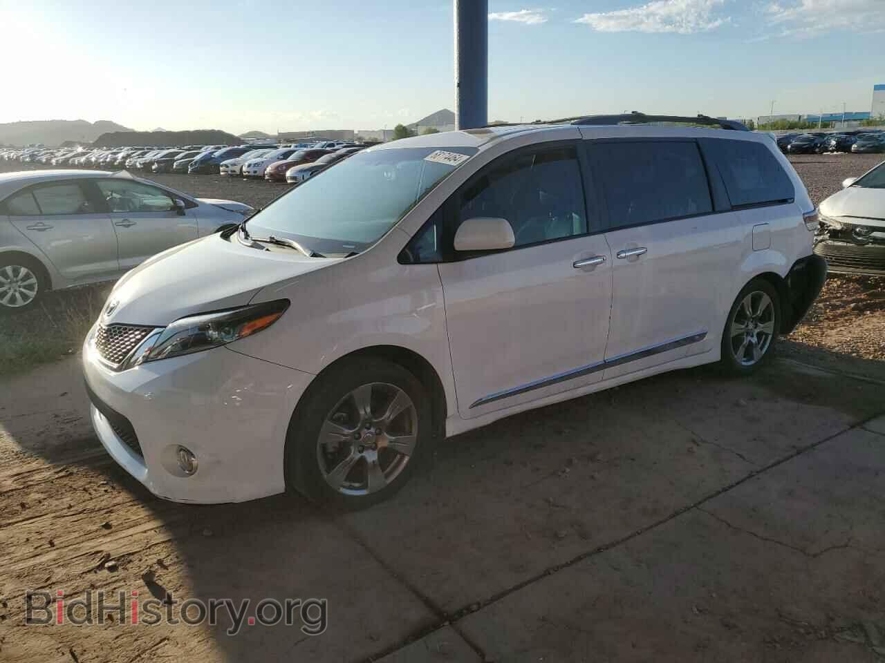 Фотография 5TDXZ3DC8HS891772 - TOYOTA SIENNA 2017