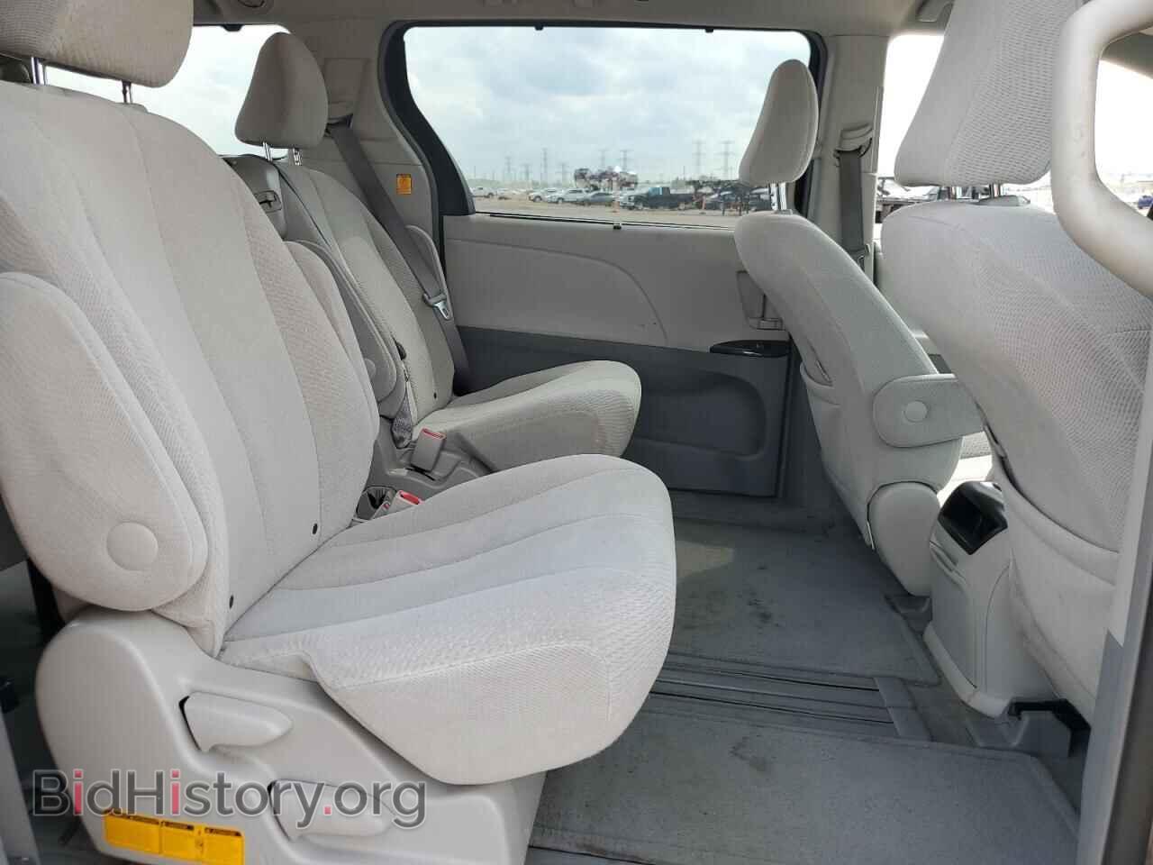 2011 TOYOTA All Models - VIN: 5TDKK3DC3BS170748 - Photo 11