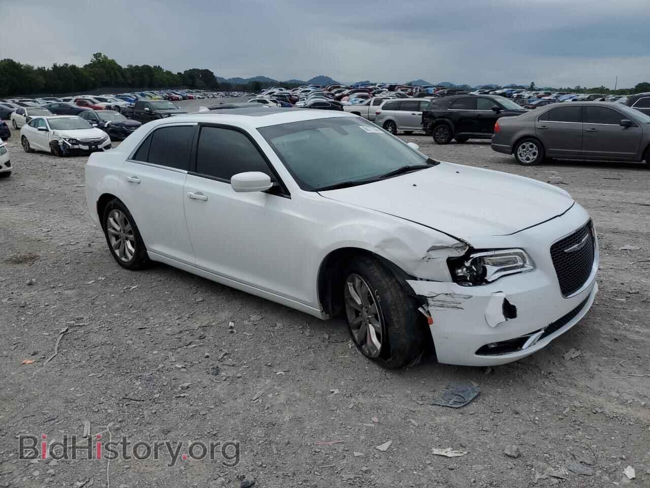 2017 CHRYSLER 300 - VIN: 2C3CCARG1HH585936 - Фото 4