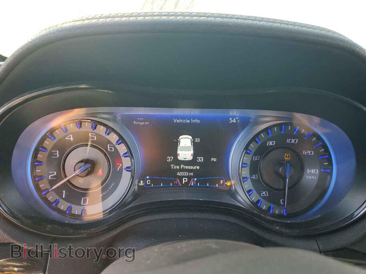 2017 CHRYSLER 300 - VIN: 2C3CCAGG2HH603962 - Фото 9