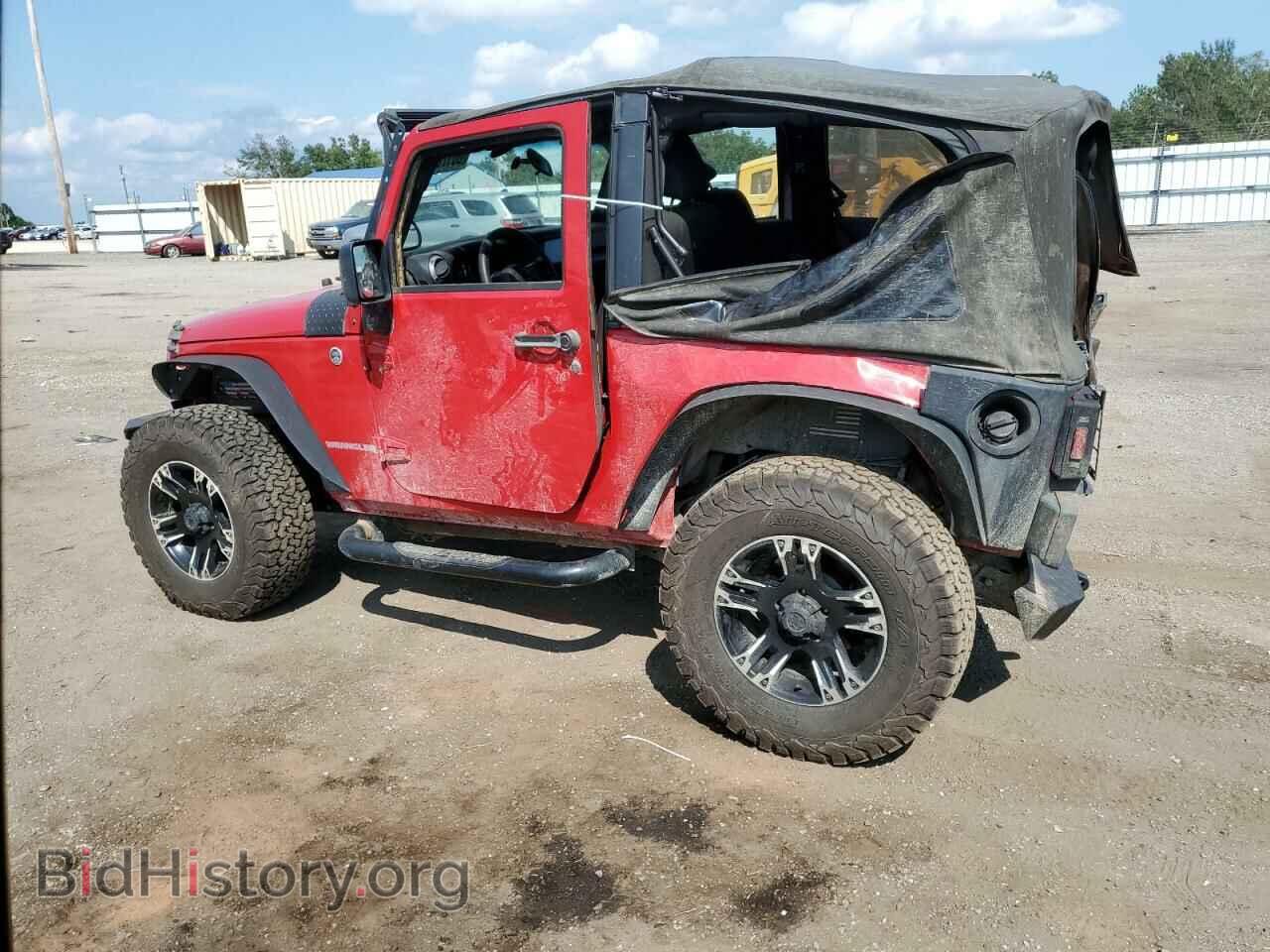 2011 JEEP WRANGLER - VIN: 1J4AA2D16BL530274 - Фото 2