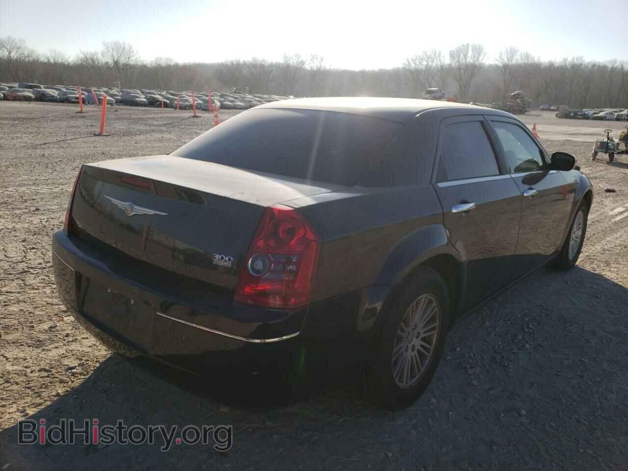 2010 CHRYSLER 300 - VIN: 2C3CA4CD0AH284702 - Фото 4