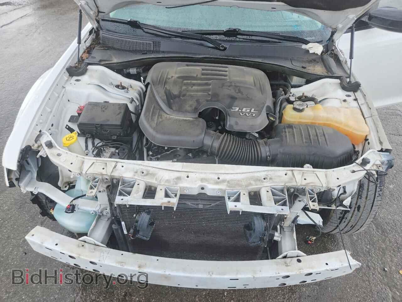 2019 CHRYSLER 300 - VIN: 2C3CCAAG6KH612129 - Фото 11