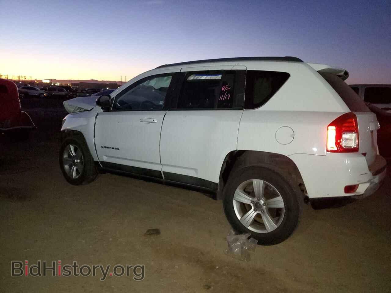 2011 JEEP COMPASS - VIN: 1J4NT1FBXBD155933 - Photo 2