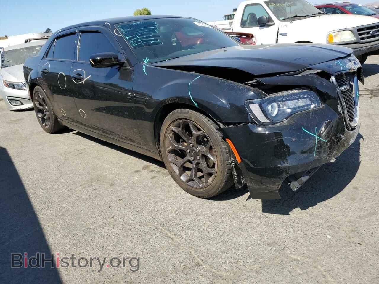 2019 CHRYSLER 300 - VIN: 2C3CCABG0KH648137 - Фото 4
