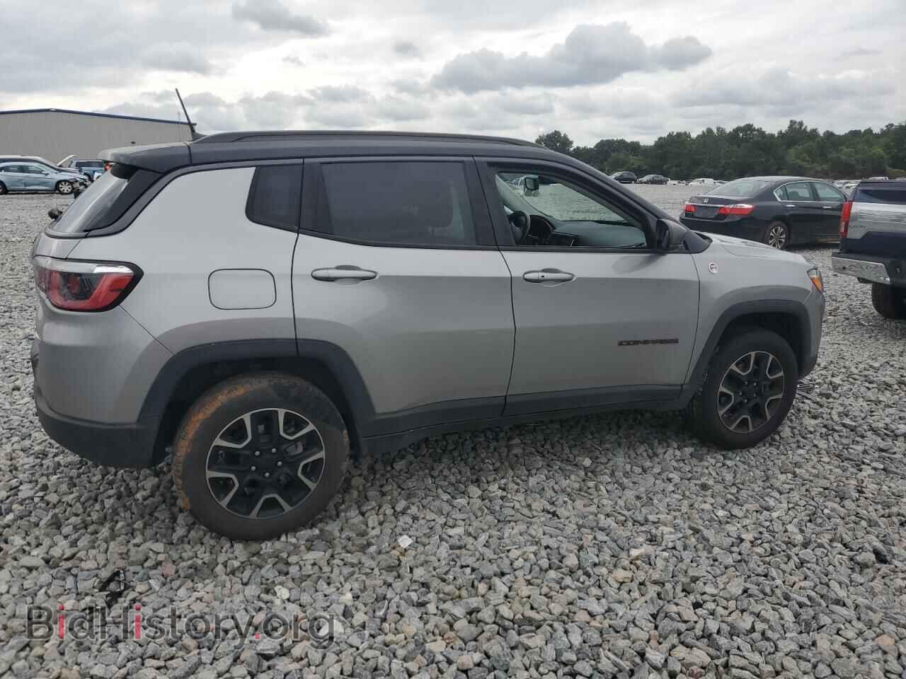 2019 JEEP COMPASS - VIN: 3C4NJDDB7KT747882 - Фото 3