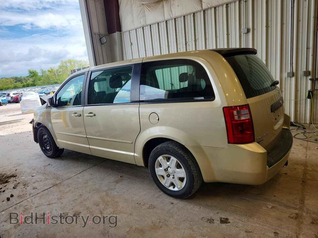 2010 DODGE CARAVAN - VIN: 2D4RN4DE4AR477823 - Photo 2