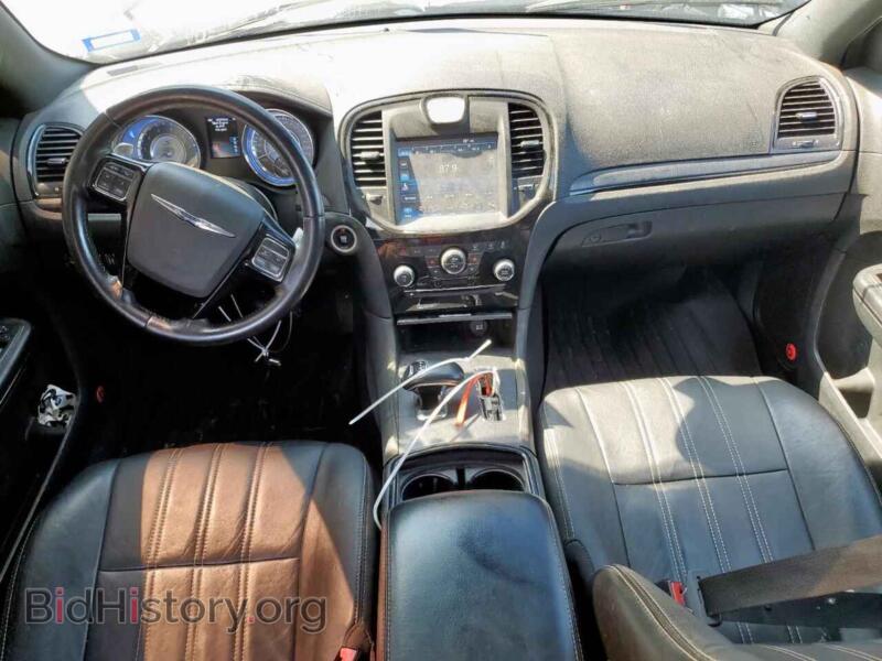 2014 Chrysler 300 (VIN 2C3CCABG1EH291586) — photo 8 of 12