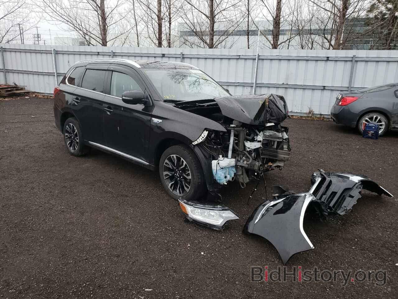 Photo JA4J24A51JZ605250 - MITSUBISHI OUTLANDER 2018