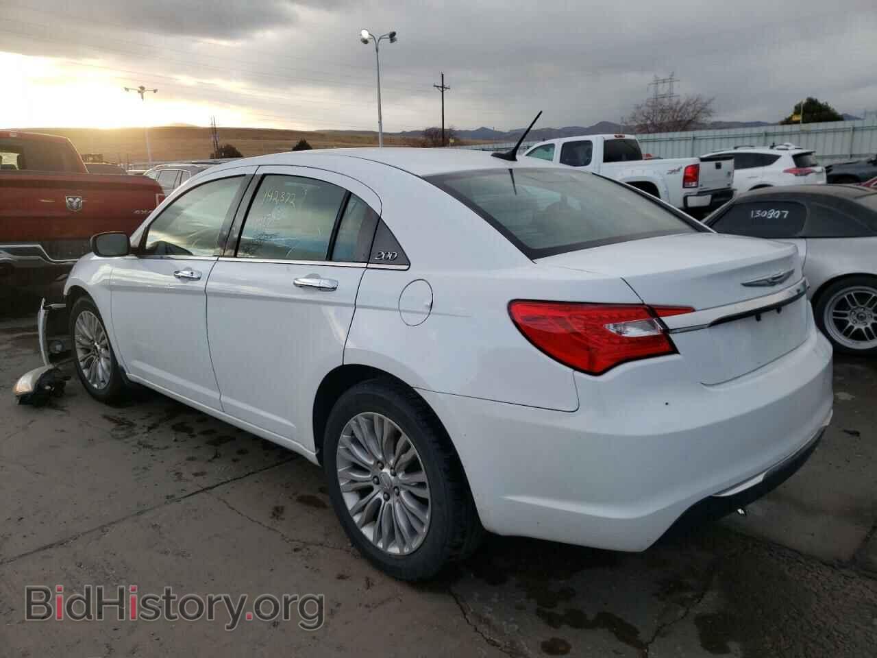 2012 CHRYSLER 200 - VIN: 1C3CCBCB0CN208713 - Фото 3