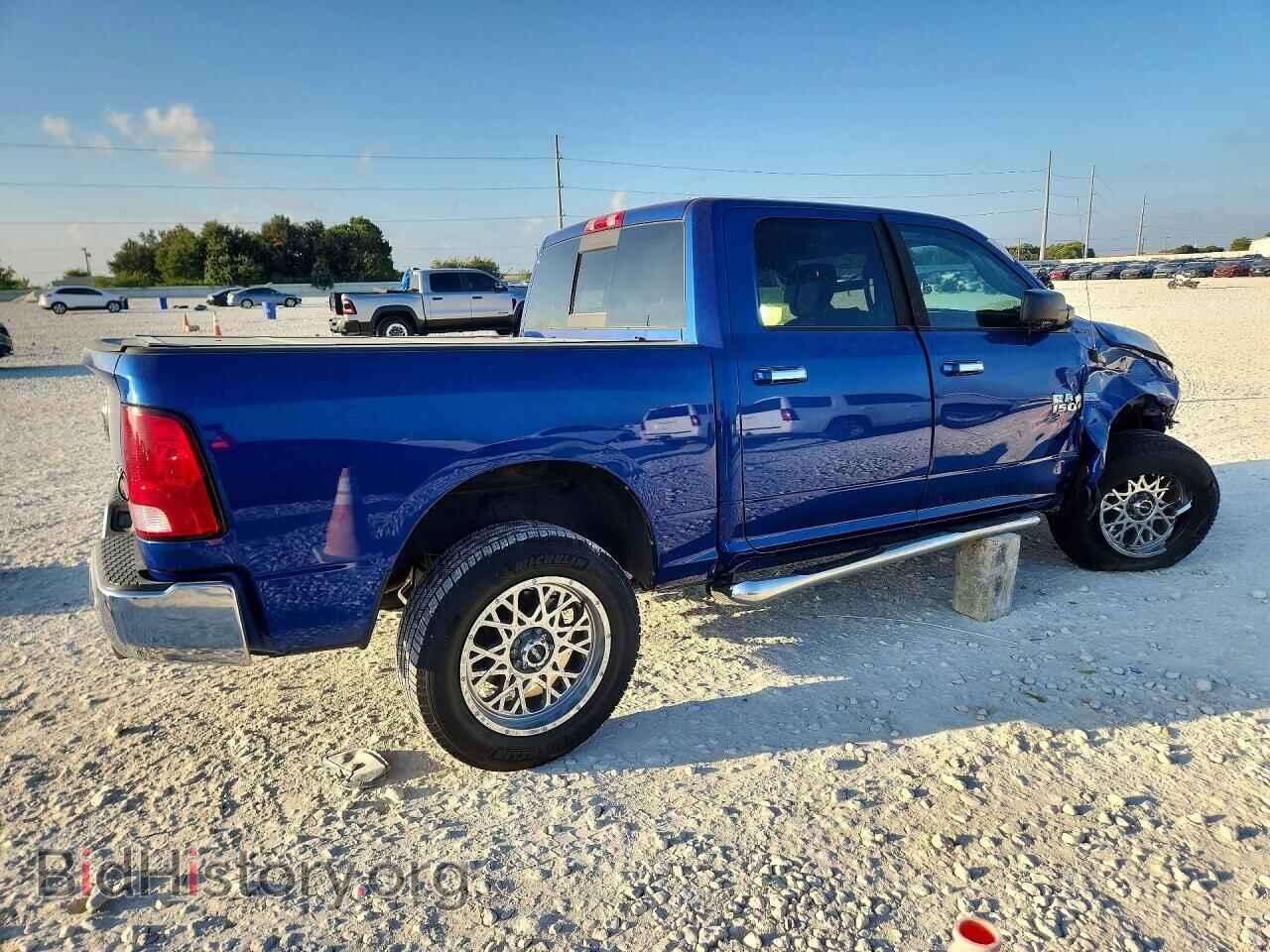 2016 RAM 1500 - VIN: 3C6RR7LT1GG352996 - Фото 3