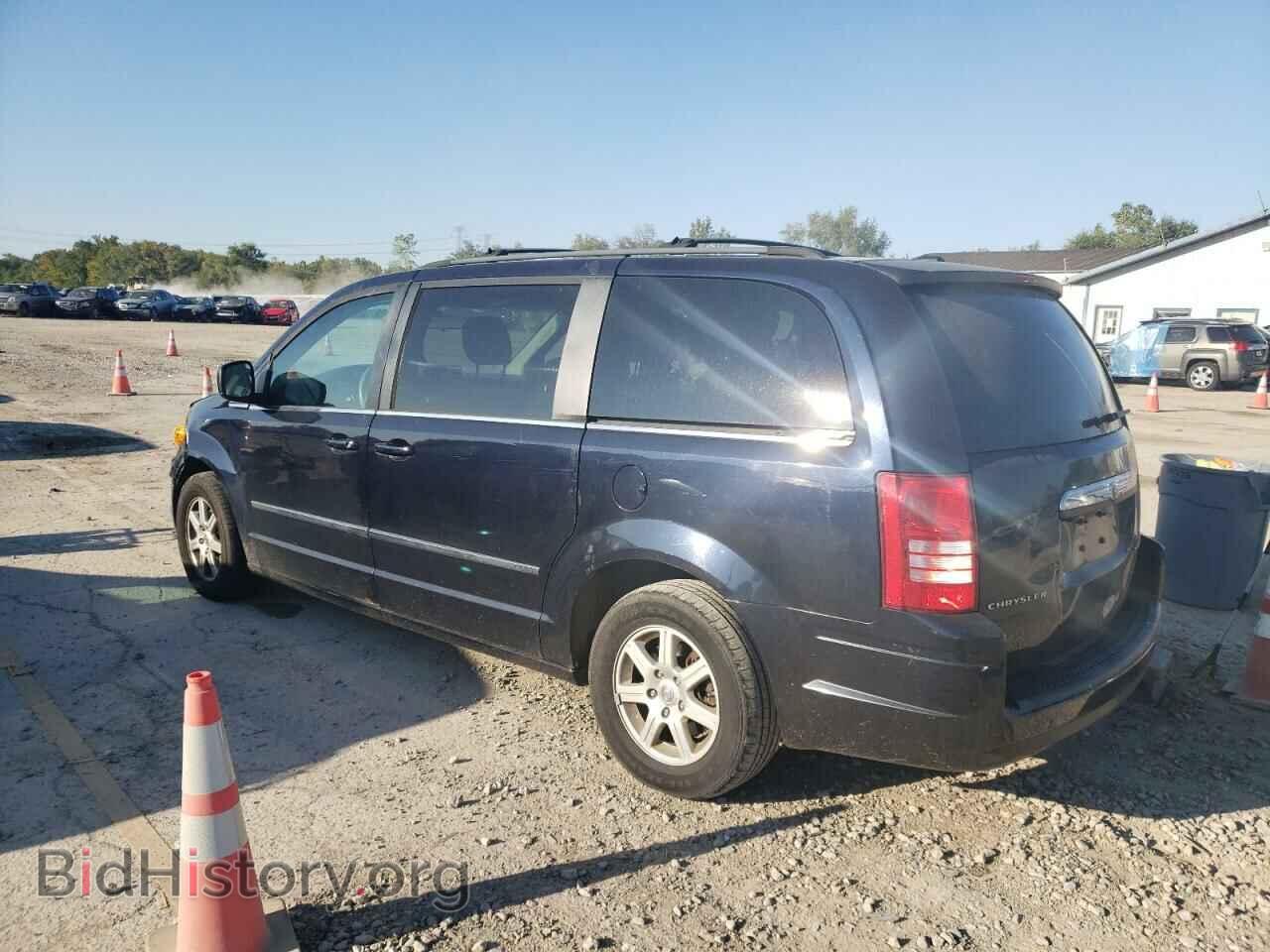 2010 CHRYSLER MINIVAN - VIN: 2A4RR5D17AR241262 - Фото 2