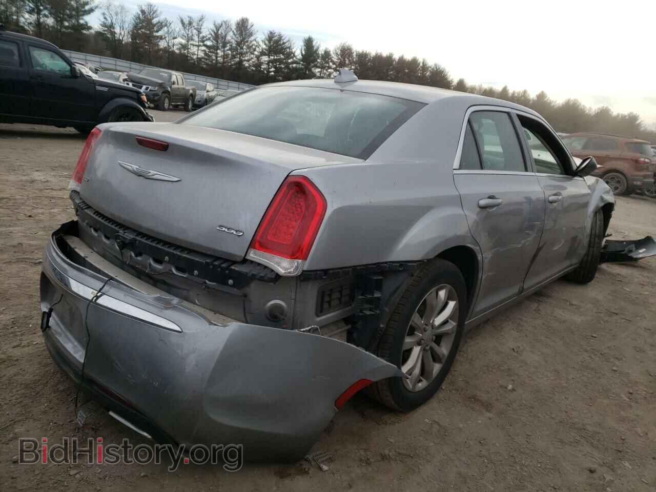 2017 CHRYSLER 300 - VIN: 2C3CCARG6HH512481 - Фото 4