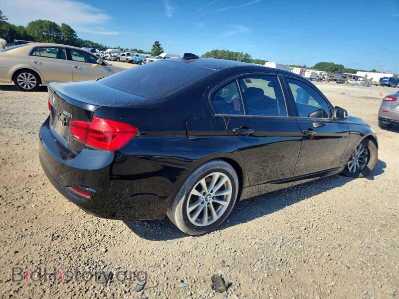2017 BMW 3 SERIES (VIN WBA8A3C5XHK691981) — photo 3 of 13