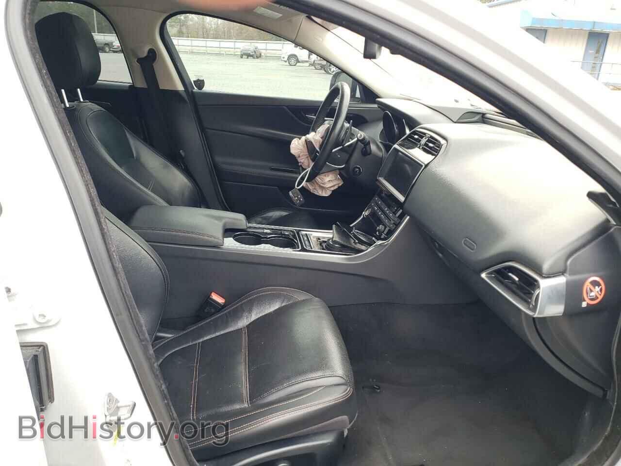 2017 JAGUAR XE - VIN: SAJAE4BV1HA960988 - Фото 5