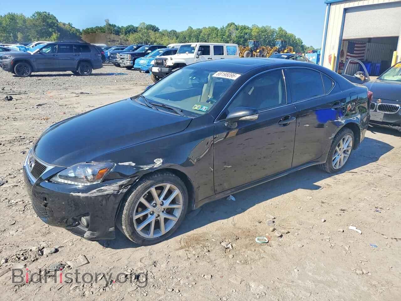 Photo JTHCF5C27B5051943 - LEXUS IS 2011