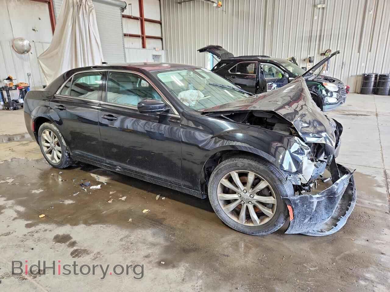 2016 CHRYSLER 300 - VIN: 2C3CCARGXGH305199 - Photo 4