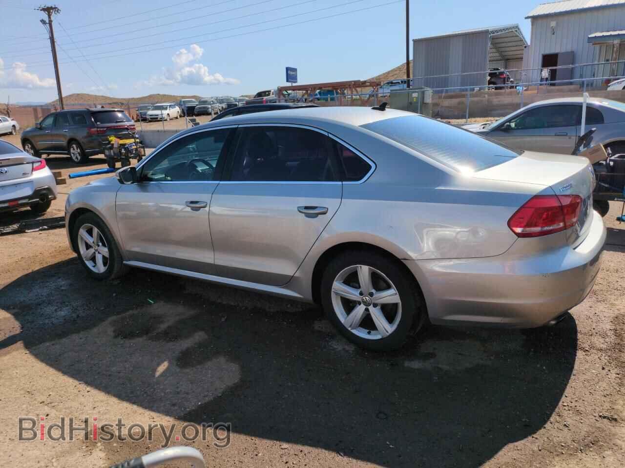 2013 VOLKSWAGEN PASSAT - VIN: 1VWBP7A35DC050657 - Фото 2