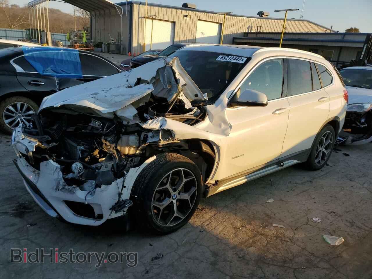 Photo WBXHT3C33H5F77952 - BMW X1 2017