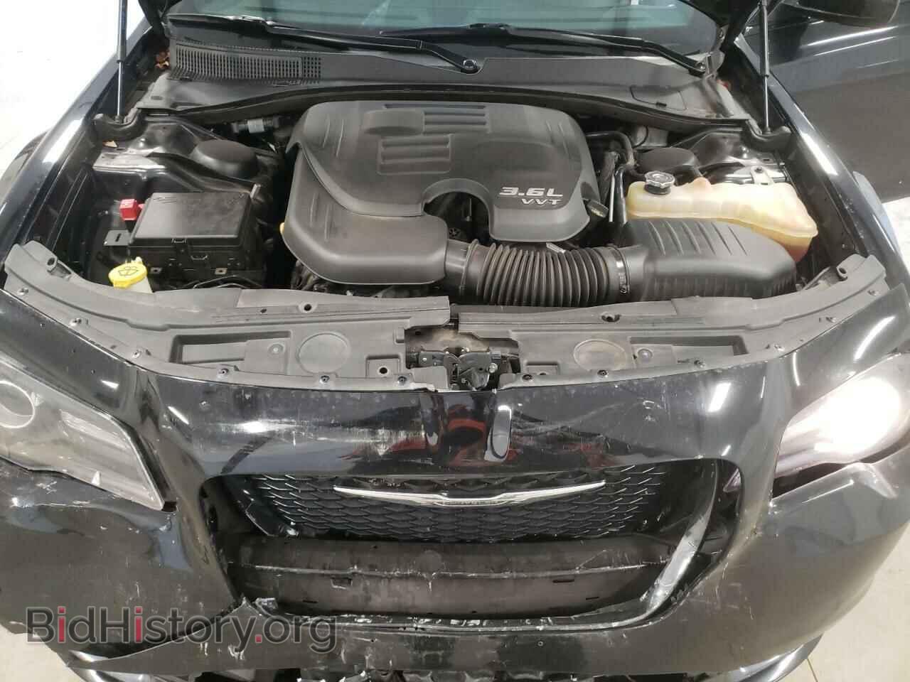 2019 CHRYSLER 300 - VIN: 2C3CCABG4KH697759 - Фото 11