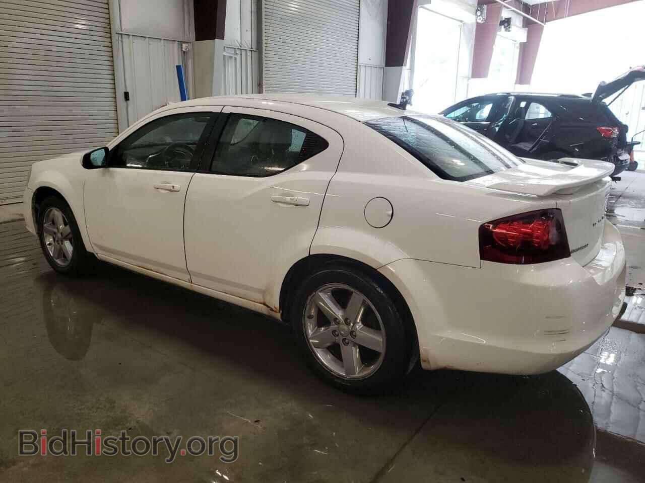 2011 DODGE AVENGER - VIN: 1B3BD2FB7BN574216 - Photo 2